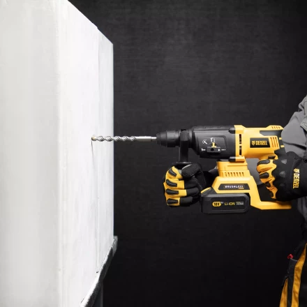 Бур по бетону Denzel, 16 x 210 мм,двойная спираль, три пылеотводящие кромки, 705037 купить в Ханты-Мансийске