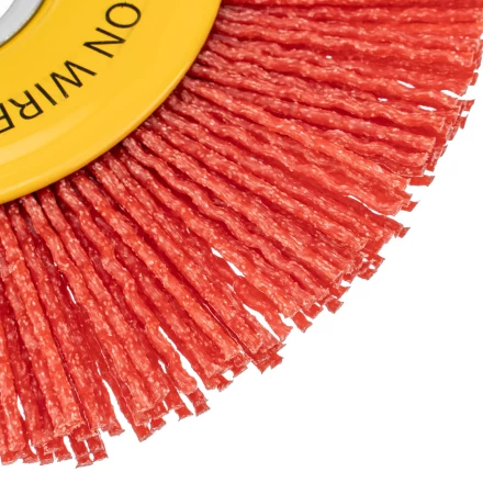 Щетка для УШМ, Denzel 125 мм, плоская, нейлоновая щетина, посадка 22,2 мм, 74461 купить в Ханты-Мансийске