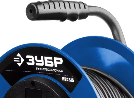 Удлинитель на катушке &quot;ПВС 315&quot;, 40 м, 3500 Вт, 4 гнезда, IP44, ПВС 3х1,5 кв мм, ЗУБР 55081-40 купить в Ханты-Мансийске
