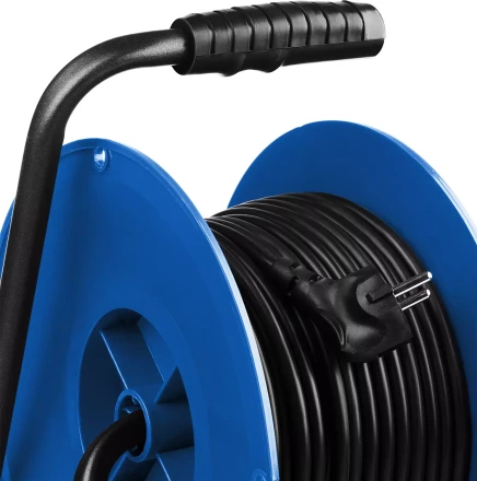 Удлинитель на катушке &quot;ПВС 315&quot;, 40 м, 3500 Вт, 4 гнезда, IP44, ПВС 3х1,5 кв мм, ЗУБР 55081-40 купить в Ханты-Мансийске