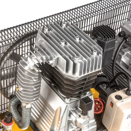 Компрессор масляный Denzel DR5500/200 ременный 58084 купить в Ханты-Мансийске