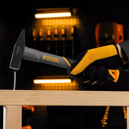 Молоток слесарный, 300 г Denzel, кованый, фибергласовая рукоятка c TPR покрытием 10483 купить в Ханты-Мансийске