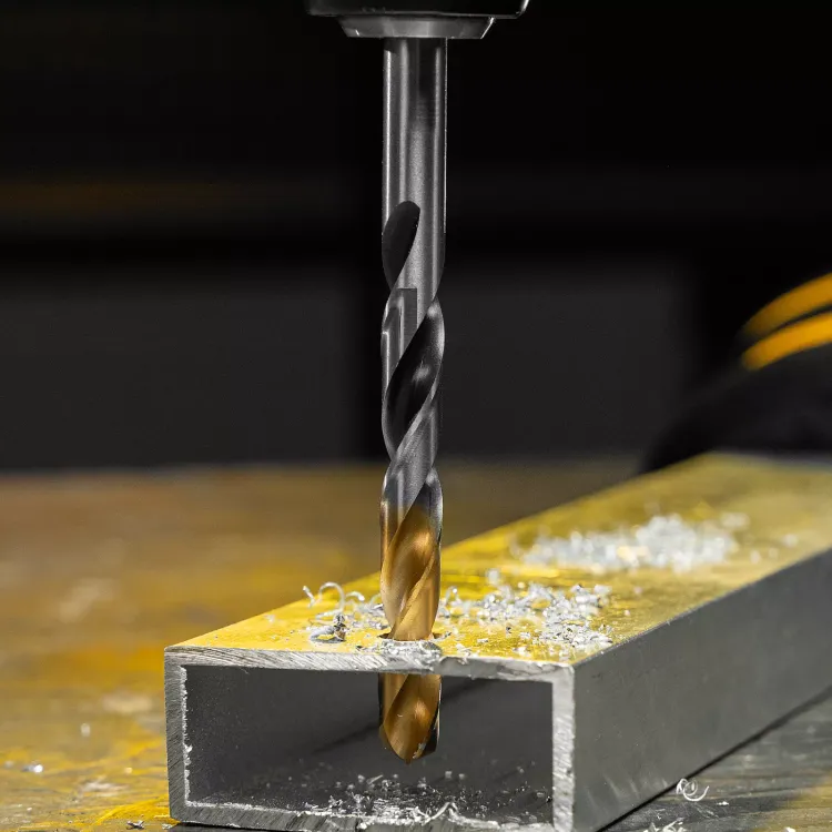 Сверло спиральное по металлу Denzel 9 x 125мм, Р6М5, Golden Tip, многогранная заточка, 718284 купить в Ханты-Мансийске