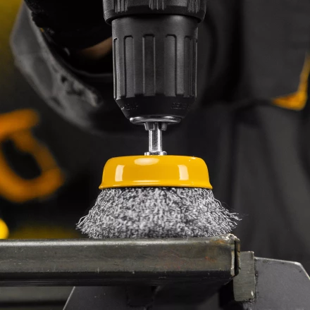 Щетка для дрели Denzel, 75 мм, Чашка, со шпилькой, нержавеющая витая проволока, 744773 купить в Ханты-Мансийске