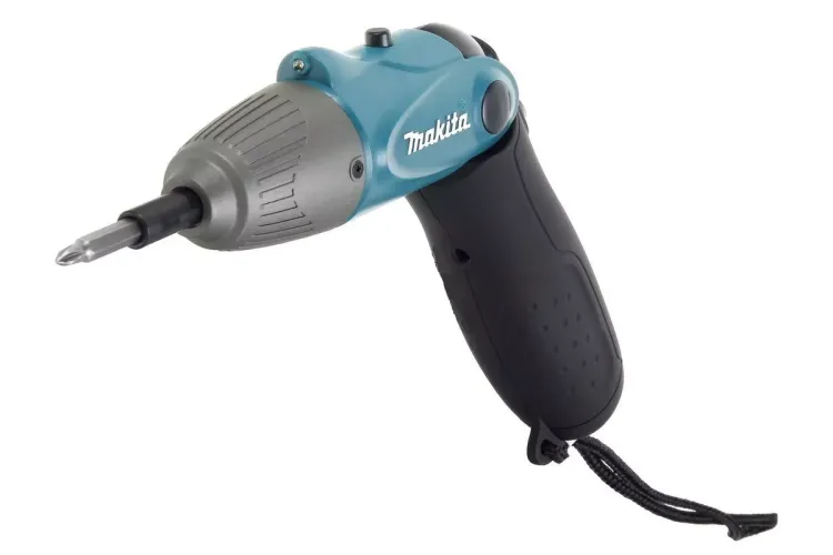 Отвертка Makita 6723DW с набором бит в кейсе купить в Ханты-Мансийске
