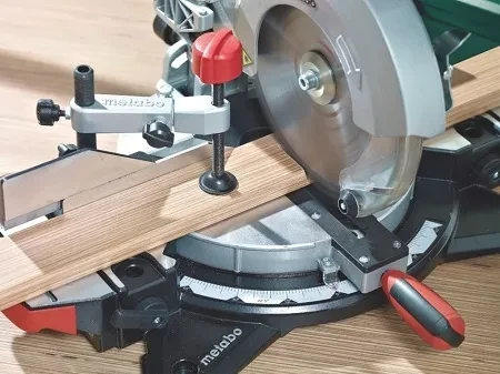Пила торцевая KS 216 M LASERCUT Metabo купить в Ханты-Мансийске