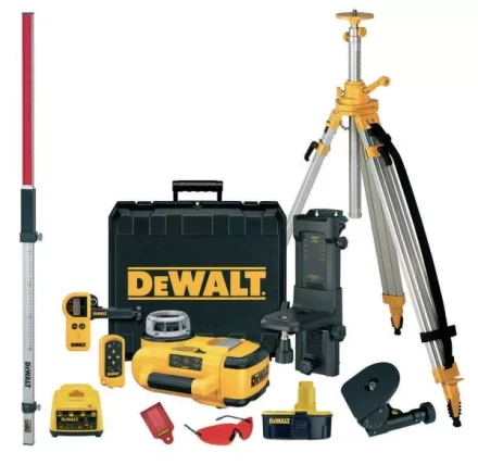 Лазерный комплект DeWalt DW 079 PKH (невелир) купить в Ханты-Мансийске