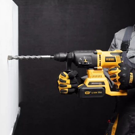 Бур по бетону Denzel, 22 x 260 мм, двойная спираль, три пылеотводящие кромки, 705052 купить в Ханты-Мансийске