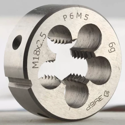 Плашка ЗУБР "ЭКСПЕРТ" круглая машинно-ручная для нарезания метрической резьбы, М18 x 2,5 4-28023-18-2.5 купить в Ханты-Мансийске