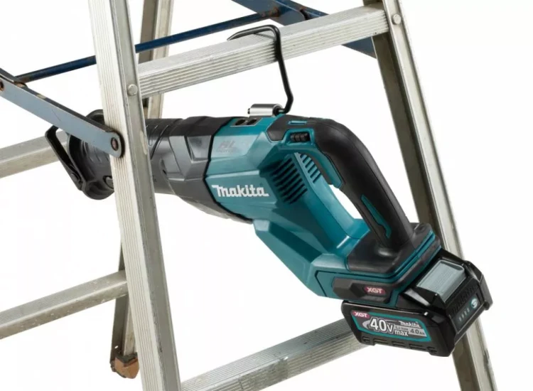 Аккумуляторная сабельная пила Makita XGT JR001GM201 купить в Ханты-Мансийске