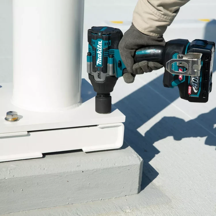 Аккумуляторный ударный гайковерт  XGT Makita TW007GD201 купить в Ханты-Мансийске