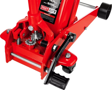 Домкрат гидравлический подкатной &quot;RED FORCE&quot;, с педалью, 3,5т, 145-500мм, STAYER 43155-3.5 43155-3.5 купить в Ханты-Мансийске