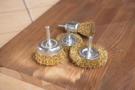 Кордщетка HAMMER плоская 50мм для дрели гофрированная латунированная сталь (207-205) купить в Ханты-Мансийске