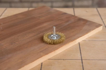 Кордщетка HAMMER плоская 50мм для дрели гофрированная латунированная сталь (207-205) купить в Ханты-Мансийске