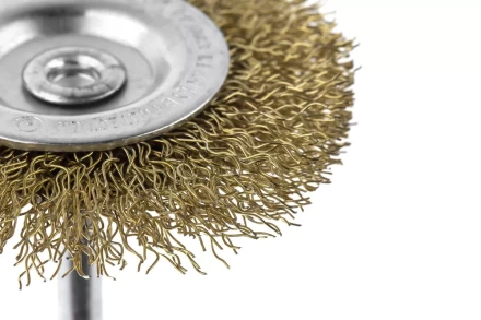 Кордщетка HAMMER плоская 63мм для дрели гофрированная латунированная сталь (207-206) купить в Ханты-Мансийске