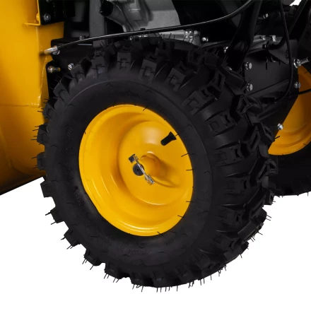 Бензиновая снегоуборочная машина SBL 711D PRO, 302cc, эл.старт, фара, обогрев, блок. дифф.// Denzel 97655 купить в Ханты-Мансийске