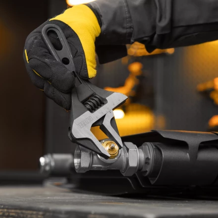 Ключ разводной 185 мм Denzel 15754, CrV, кованый, укороченная рукоятка купить в Ханты-Мансийске