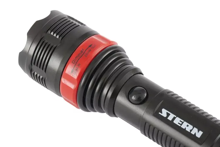 Фонарь бытовой пластик 3W LED ремешок зум 3 режима 100% - 50% - стробоскоп 3хААА Stern 90572 купить в Ханты-Мансийске