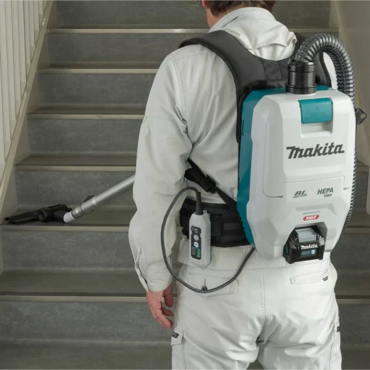 Аккумуляторный ранцевый пылесос Makita 40V XGT VC008GZ (без АКБ и ЗУ) купить в Ханты-Мансийске