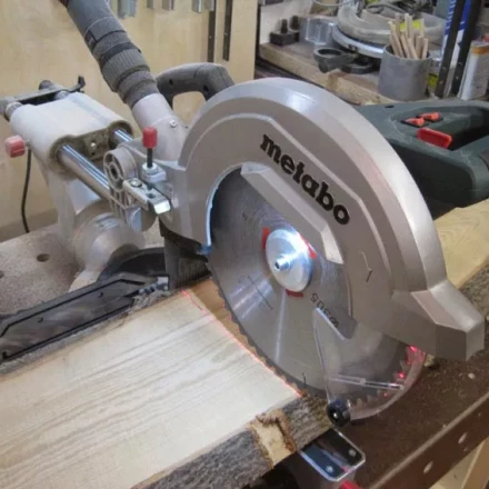 Пила торцовая Metabo KGS 305 M купить в Ханты-Мансийске