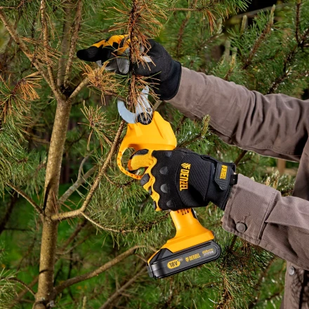 Перчатки универсальные, усиленные, с защитными накладками, размер 10// Denzel 68003 купить в Ханты-Мансийске