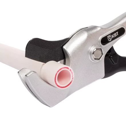 Ножницы-труборез КВТ НТП-32у для резки полипропиленовых, полиэтиленовых и металлополимерных труб до 32 мм (92146) купить в Ханты-Мансийске