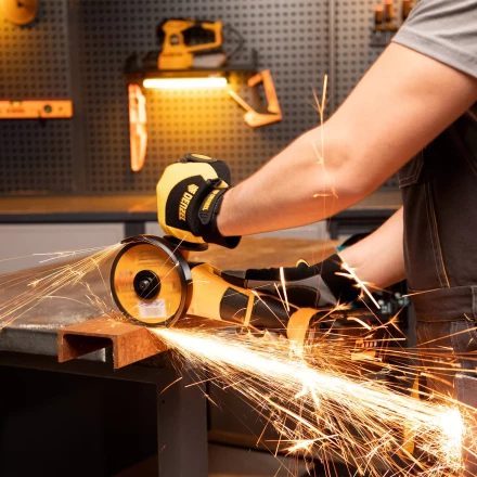 Машина углошлифовальная аккумуляторная бесщет. Denzel BLG-IB-18-125-0, Li-ion, 18 В 27004 купить в Ханты-Мансийске