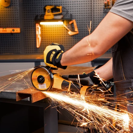 Машина углошлифовальная аккумуляторная бесщет. Denzel BLG-IB-18-125-4 27005, Li-ion, 18 В купить в Ханты-Мансийске