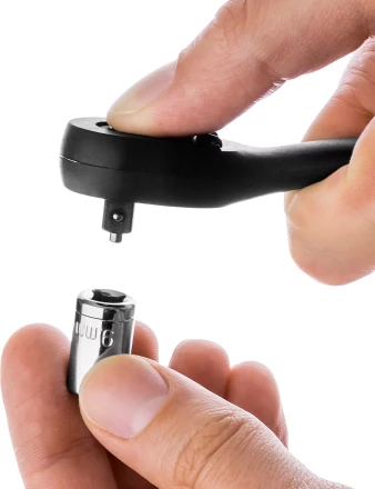 Трещотка для торцовых головок KRAFTOOL &quot;EXPERT&quot;, Сr-V сталь, 72 зубца, пластиковое покрытие, 1/4&quot; 27796-1/4_z02 купить в Ханты-Мансийске