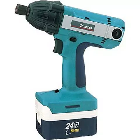 Аккумуляторный ударный шуруповерт Makita BTD200S купить в Ханты-Мансийске