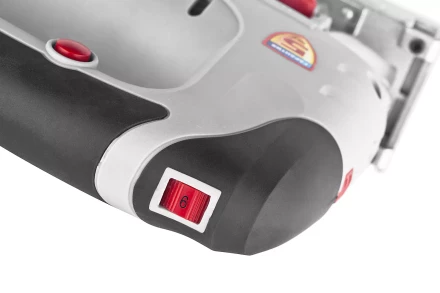 Лобзик ЗУБР, 3-х позиционный маятниковый ход, сталь-10мм/дерево-100мм, 500–3000ходов/мин, 710Вт ЗЛ-710Э купить в Ханты-Мансийске