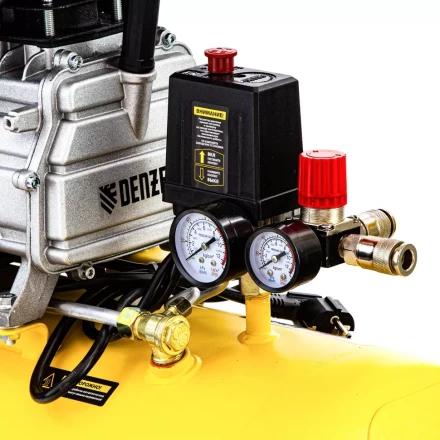 Компрессор воздушный прямой привод DC1700/50, 1.7 кВт, 50 литров, 260 л/мин Denzel 58164 купить в Ханты-Мансийске