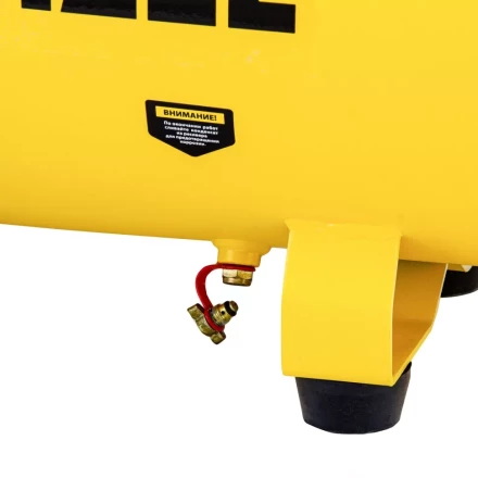 Компрессор воздушный прямой привод DC1700/50, 1.7 кВт, 50 литров, 260 л/мин Denzel 58164 купить в Ханты-Мансийске