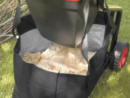 Измельчитель садовый B&amp;D GS2400-QS купить в Ханты-Мансийске