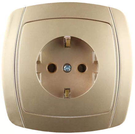 Розетка СВЕТОЗАР &quot;АКЦЕНТ&quot; одинарная в сборе, с заземлением, цвет золотой металлик, 16А/~250В SV-54205-GM купить в Ханты-Мансийске