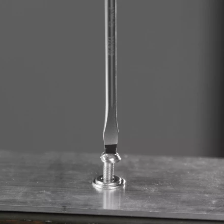 Отвертка, SL3х75 мм, S2, 3к рукоятка Denzel 121887 купить в Ханты-Мансийске