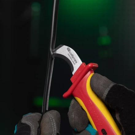 Нож диэлектрический Сибртех до 1000 В, для снятия оплетки электрокабелей 78808 купить в Ханты-Мансийске