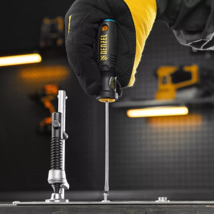 Отвертка, SL3х100 мм, S2, 3к рукоятка Denzel 121907 купить в Ханты-Мансийске