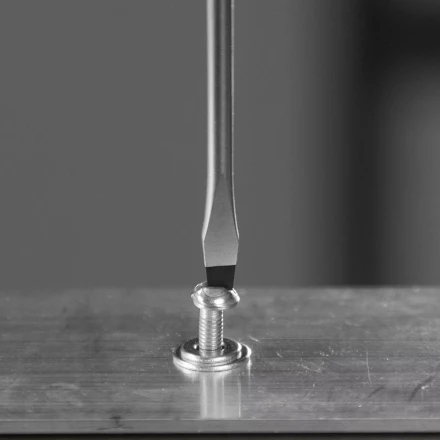 Отвертка, SL3х100 мм, S2, 3к рукоятка Denzel 121907 купить в Ханты-Мансийске