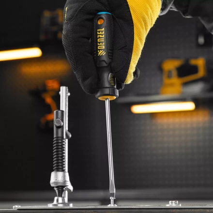 Отвертка, SL4х100 мм, S2, 3к рукоятка Denzel 121927 купить в Ханты-Мансийске