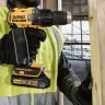 Аккумуляторная дрель-шуруповерт DeWalt DCD 778 S2T купить в Ханты-Мансийске