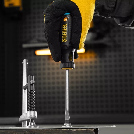 Отвертка, SL6x100 мм, S2, 3к рукоятка Denzel 121987 купить в Ханты-Мансийске