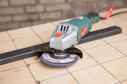 Круг Лепестковый Торцевой (КЛТ) HAMMER КЛТ 1 Ф115х22 Р60 213-002 купить в Ханты-Мансийске