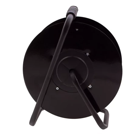 Удлинитель силовой 30 м, 16А, тип УХз16, КГ 3 x 1.5 мм, на стальной катушке, 4 розетки Сибртех 95876 купить в Ханты-Мансийске