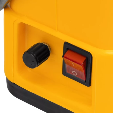 Опрыскиватель ранцевый аккумуляторный Denzel D-16LA, 16 л, 12 В, 8 Ач 64789 купить в Ханты-Мансийске