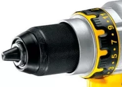 Дрель-винтоверт аккумуляторная DeWalt DCD 932 М2 купить в Ханты-Мансийске