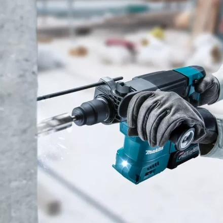 Аккумуляторный перфоратор Makita HR008GZ02 40В,  4.5Дж, без АКБ и ЗУ купить в Ханты-Мансийске