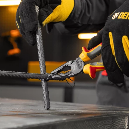 Плоскогубцы комбинированные Denzel 17086, диэлектрические трехкомпонентные рукоятки до 1000 В, 180 мм купить в Ханты-Мансийске