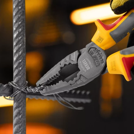 Плоскогубцы комбинированные Denzel 17086, диэлектрические трехкомпонентные рукоятки до 1000 В, 180 мм купить в Ханты-Мансийске