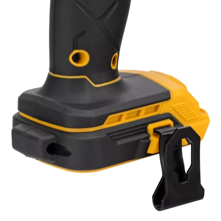 Дрель-шуруповерт аккумуляторная, бесщет.  Denzel 26141 BLDL-18-0 Li-Ion, 18 В купить в Ханты-Мансийске